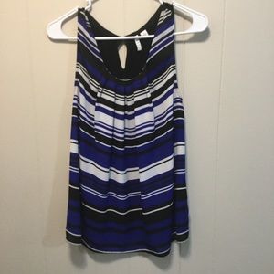 Elle Striped Top with Keyhole Opening at Neck